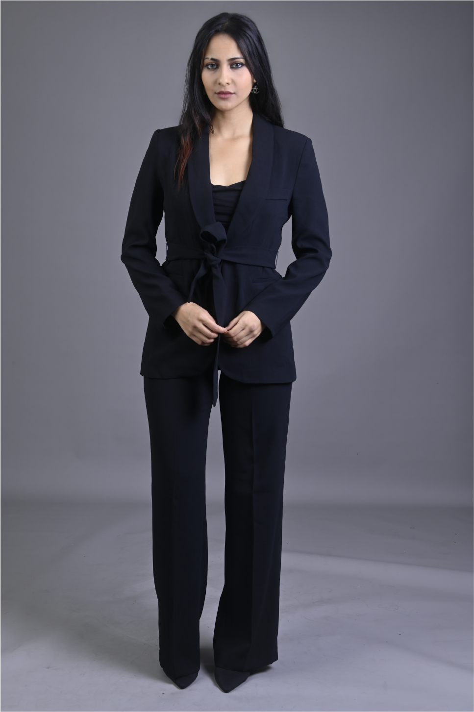 Tailleur Femme Élégant avec Ceinture