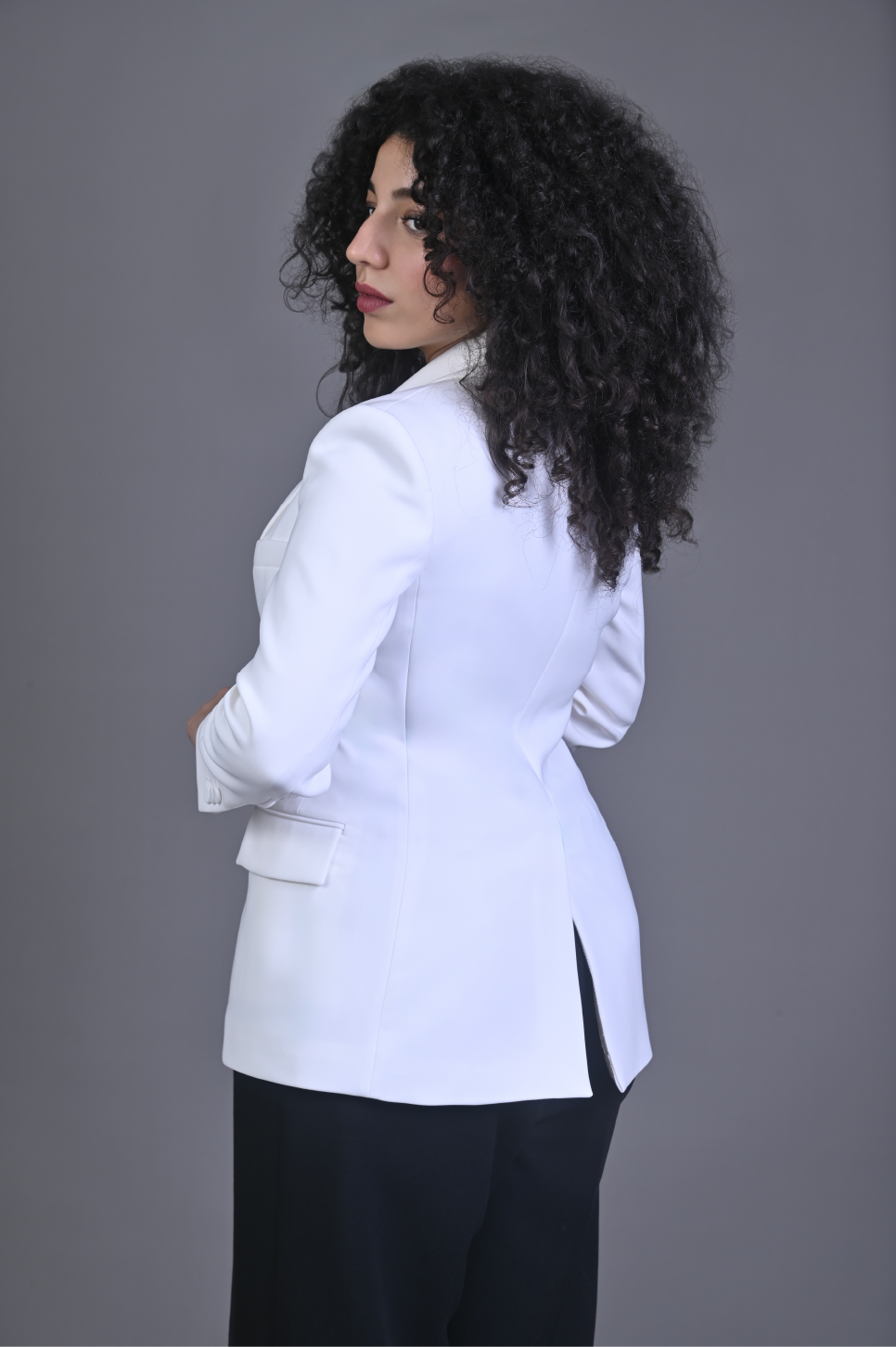 Blazer Femme Blanc Élégant – Coupe Tailleur Structurée