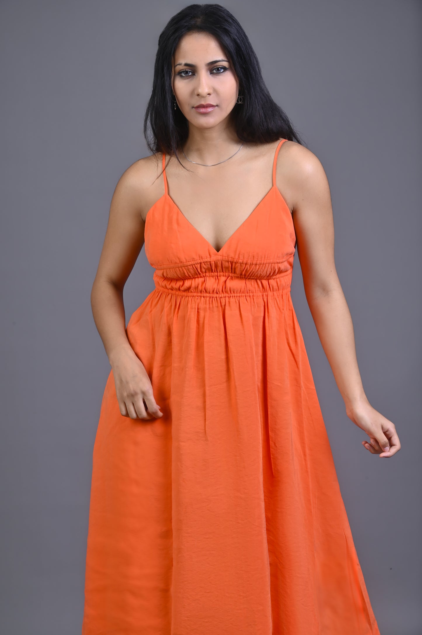Robe longue à bretelles