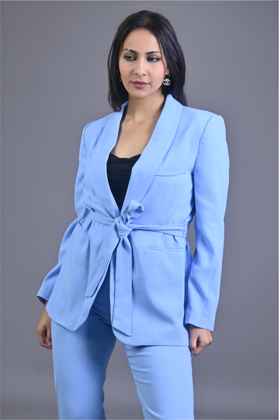 Tailleur Femme Élégant avec Ceinture