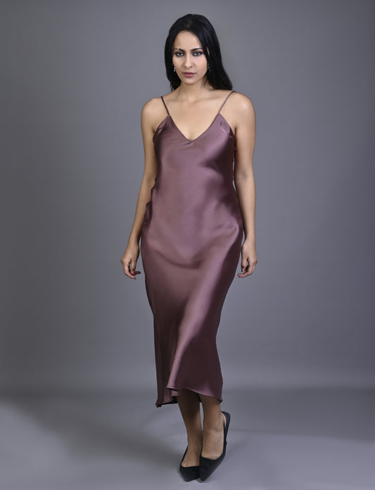 Robe satinée bretelles fines